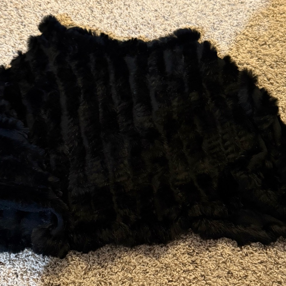Elegant Black Fur dress poncho - O/S - NWT